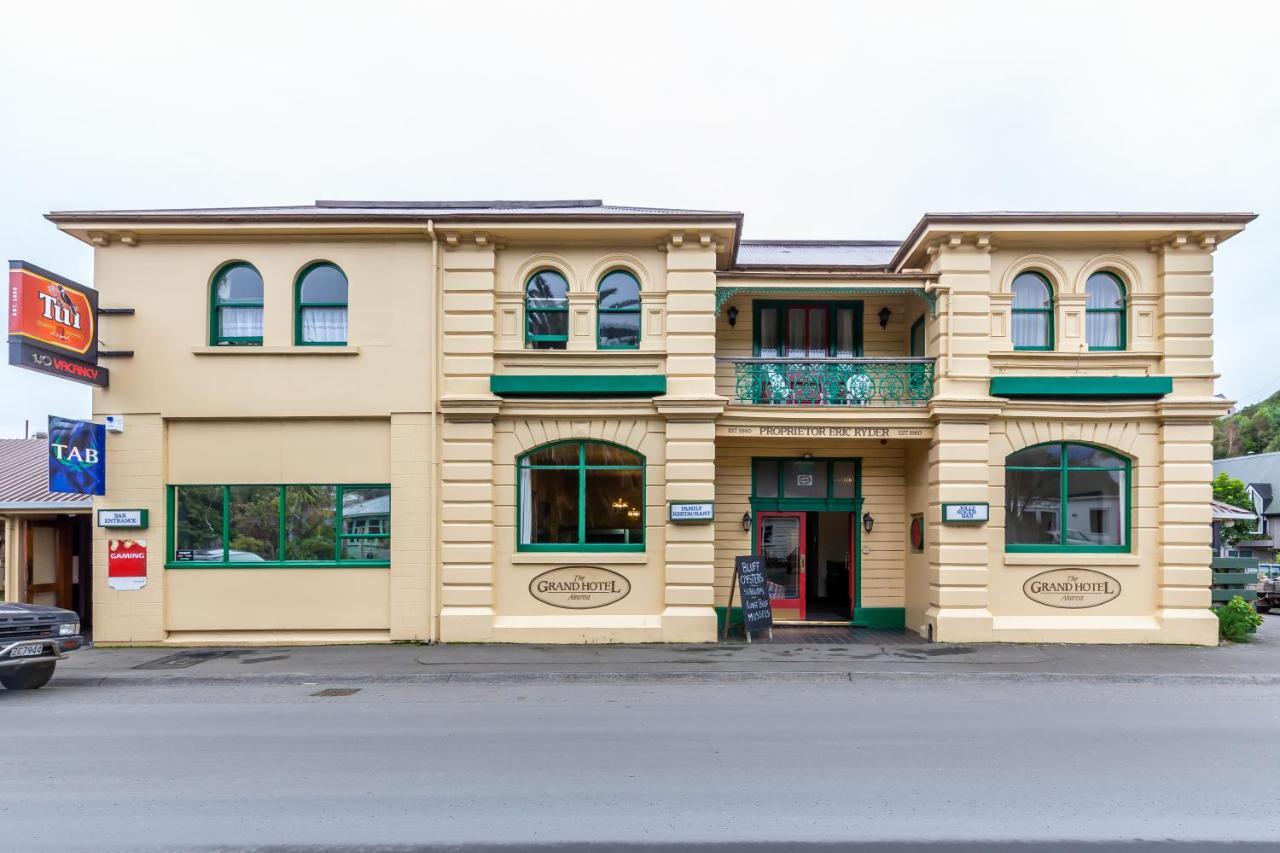 The Grand Hotel & Bar - Akaroa Exterior photo