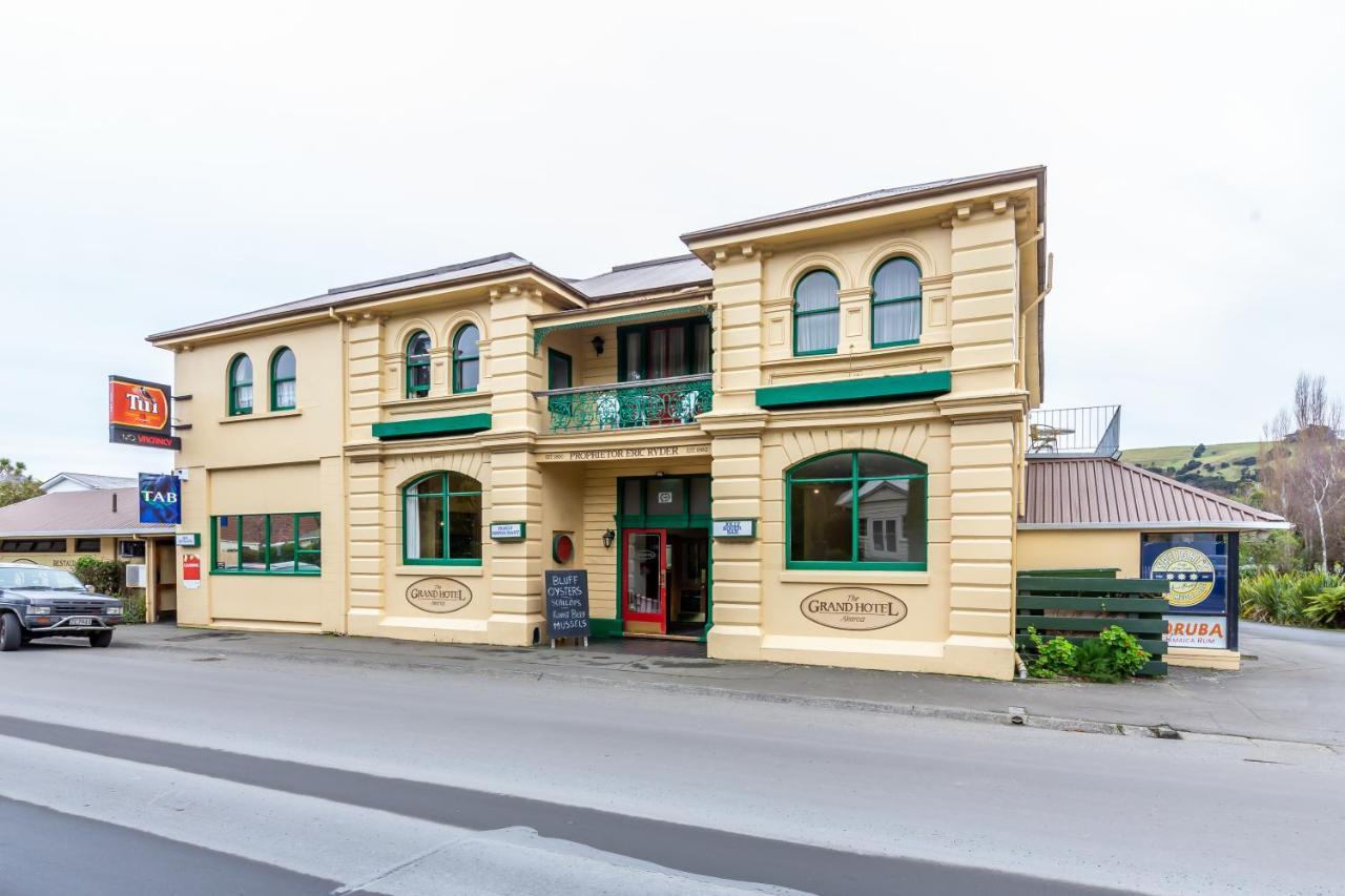 The Grand Hotel & Bar - Akaroa Exterior photo